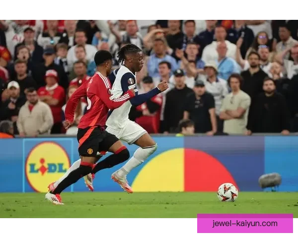 英超热刺战术呈现多样化趋势，效果逐渐显现出竞争力增强的态势。