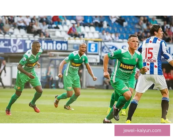 埃因霍温反击效率持续提升，在最近比赛中表现稳健，展现出强大竞争力。