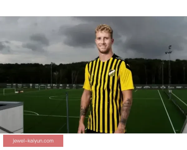 马伦在本赛季为球队贡献显著，状态回暖助力球队争夺更高排名。